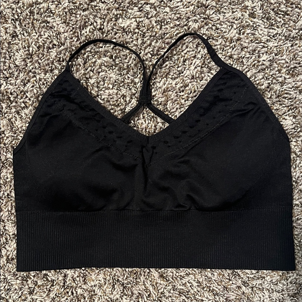 Seamless Black Sports Bra/Bralette